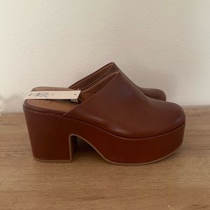 NWT Heeled Clogs Size 8